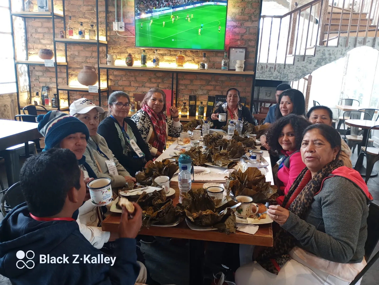 Comida típica colombiana en una mesa
